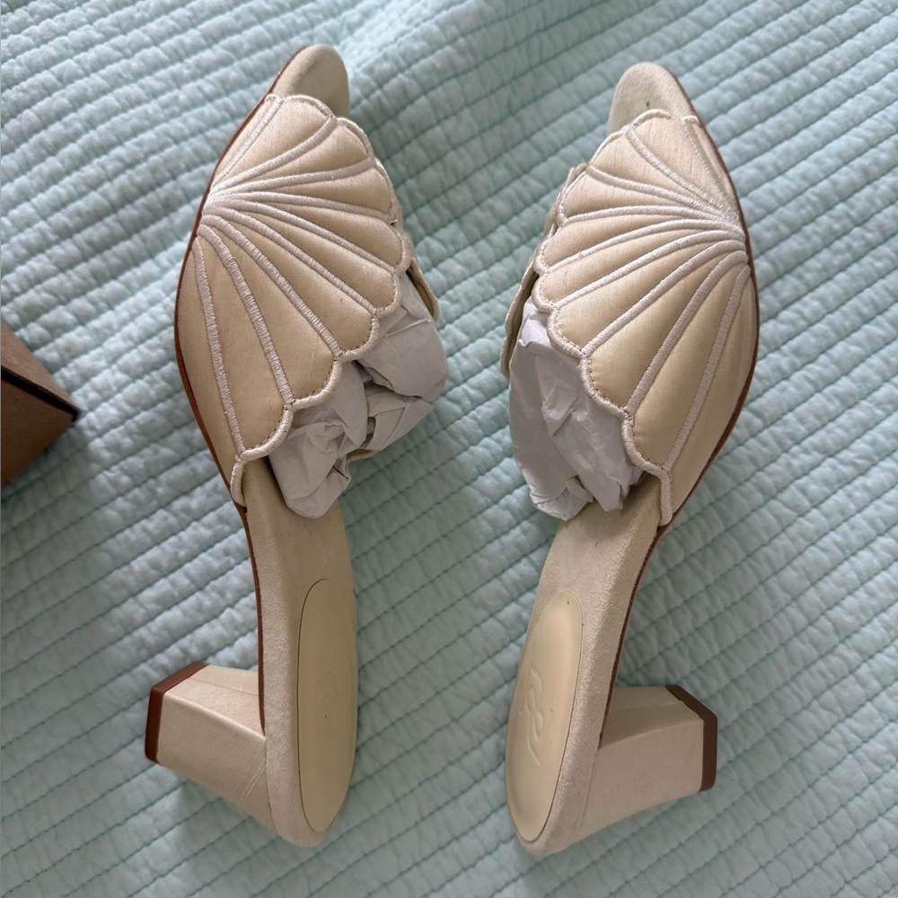 Reformation Waldena heels seashell cream puff block heel taffeta 8.5